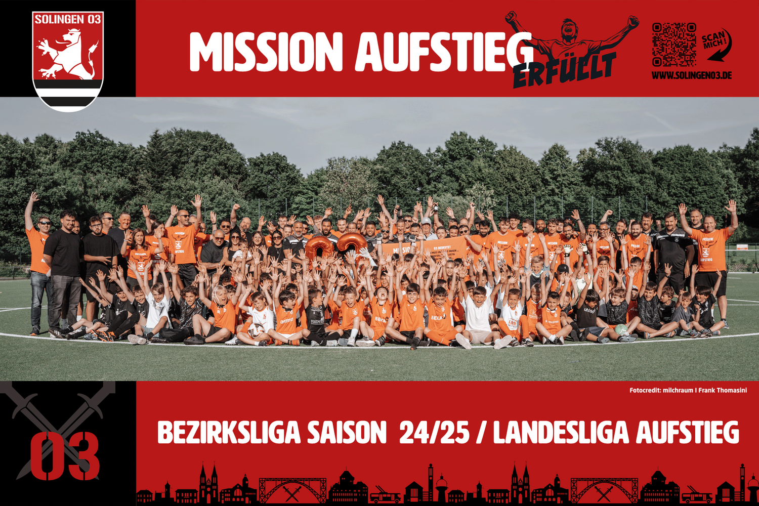 Aufstieg gemeinsam gefeiert – 1. Mannschaft und Jugendabteilung feiern in der 03-Arena