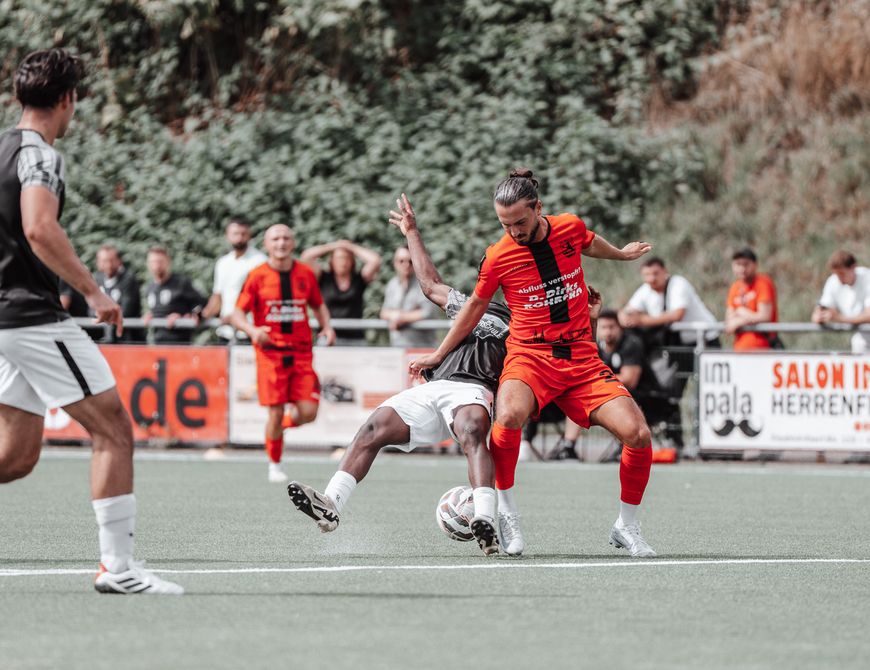 Müder Auftritt von 03 - Doppelpack Enes Topal