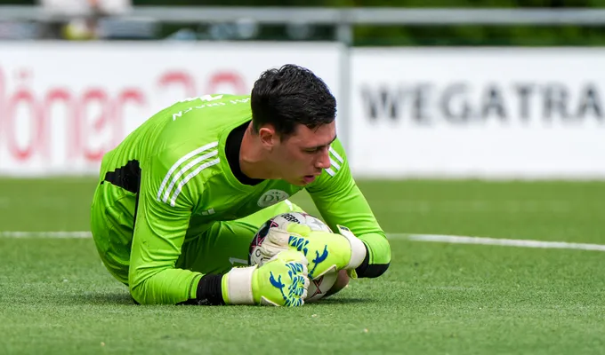 Rostyslav Degtyar ein 03er #99