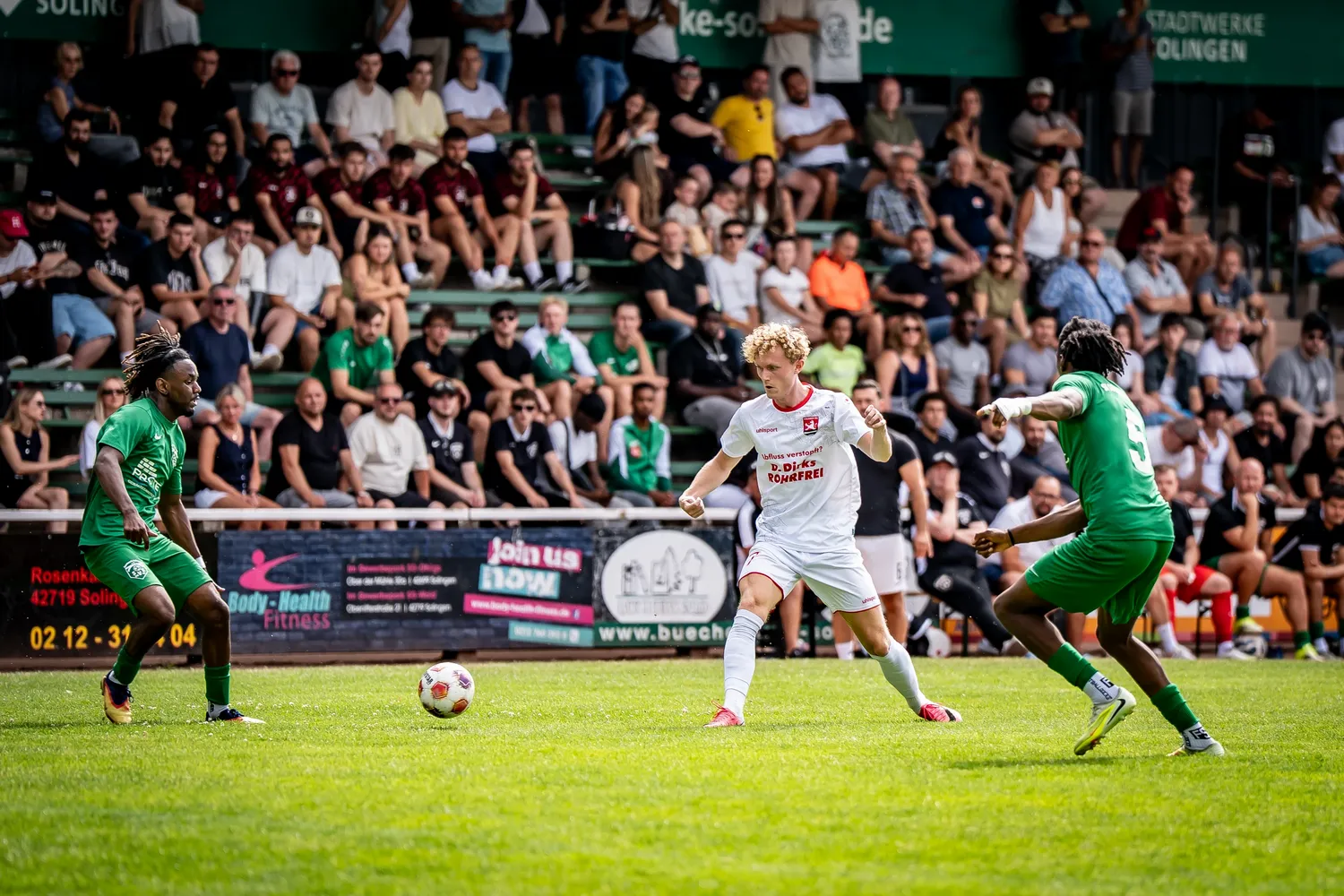 03ER OBERLIGA AUFTAKT