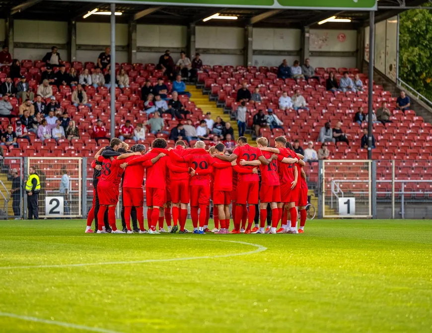 SPIEL MIT DERBY – CHARAKTER