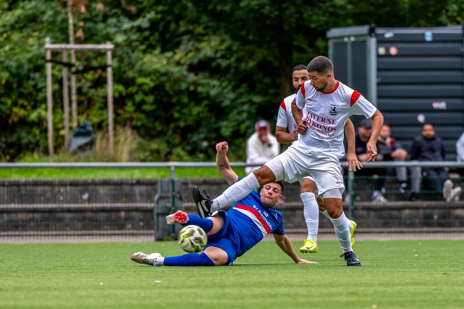 Erneut knappe Niederlagen gegen einen Favoriten