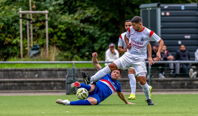Erneut knappe Niederlagen gegen einen Favoriten