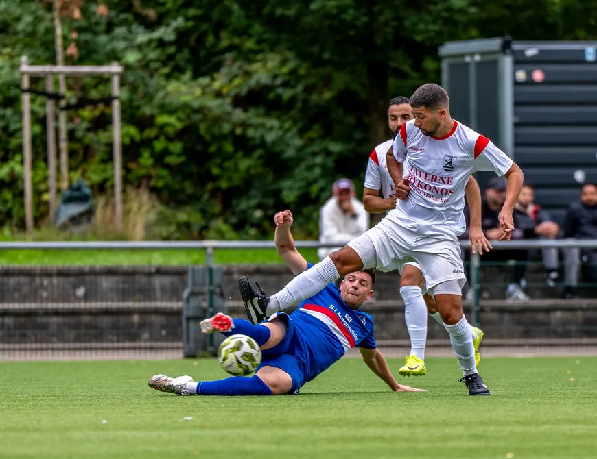 Erneut knappe Niederlagen gegen einen Favoriten