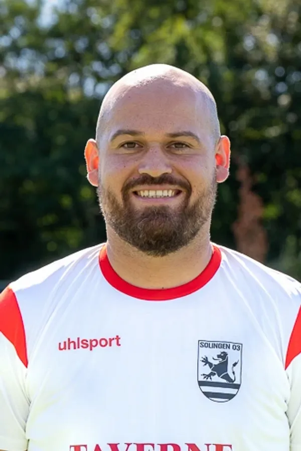 Enis Celik