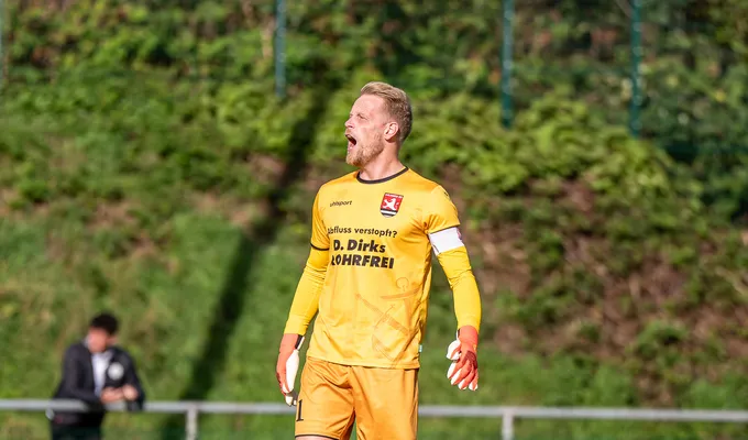 03ER AUF ZUM SV SONSBECK IN DEN WILLY-LEMKENS-SPORTPARK