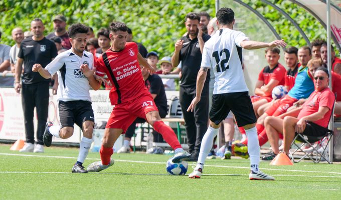Auftaktsieg mit 6 : 1 gegen SG Benrath – Hassels
