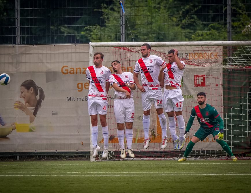 03 siegt weiter! 4 : 0 beim HSV Langenfeld