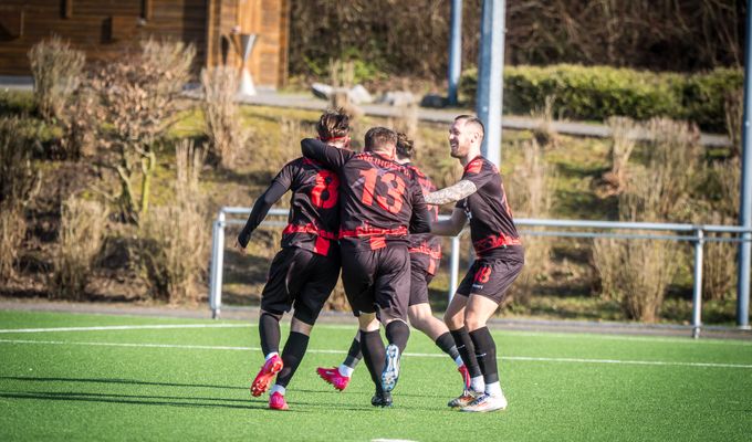 03 gewinnt Top - Duell